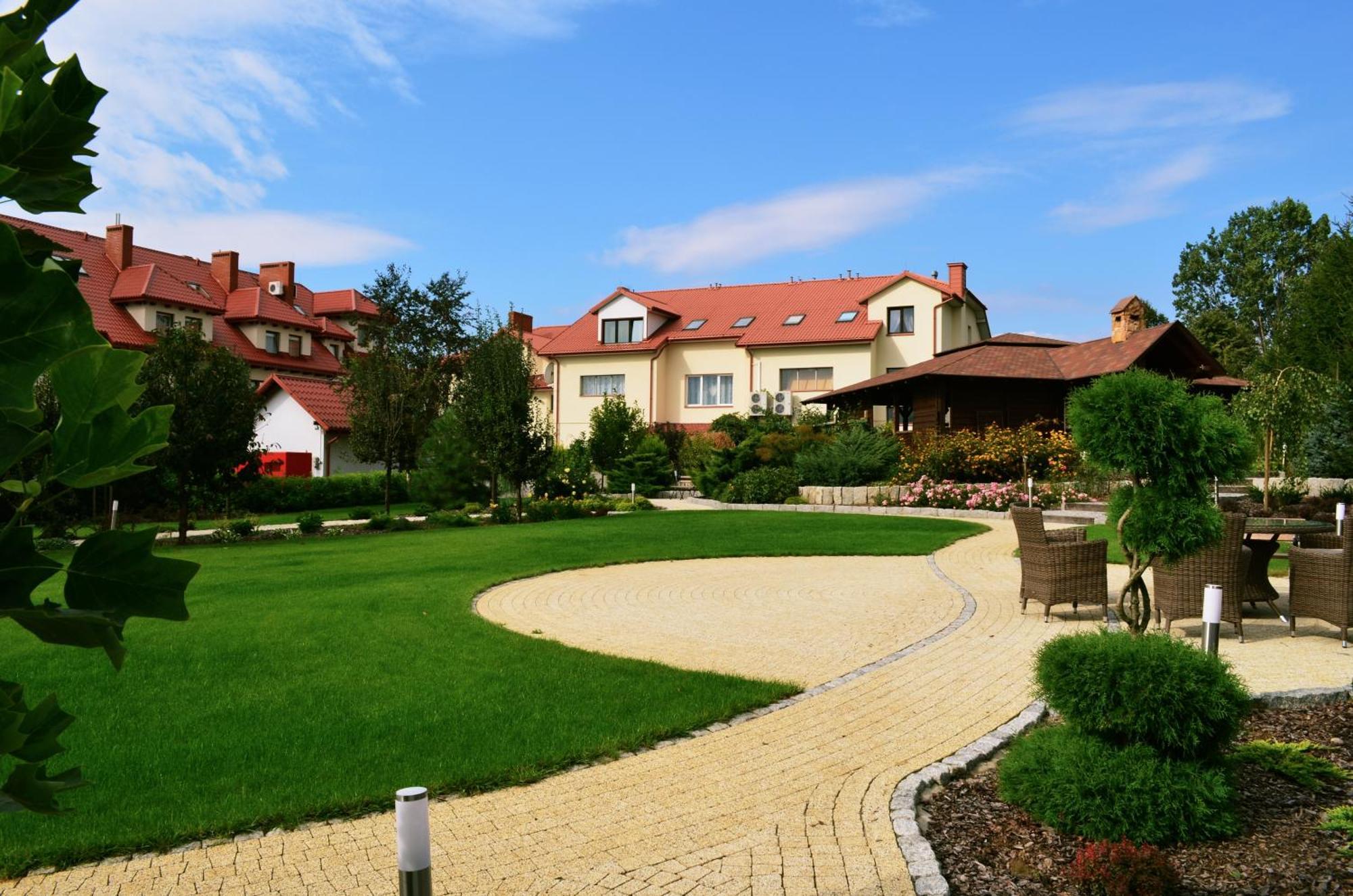 Hotel Panorama Ostrowiec Świętokrzyski Exteriör bild