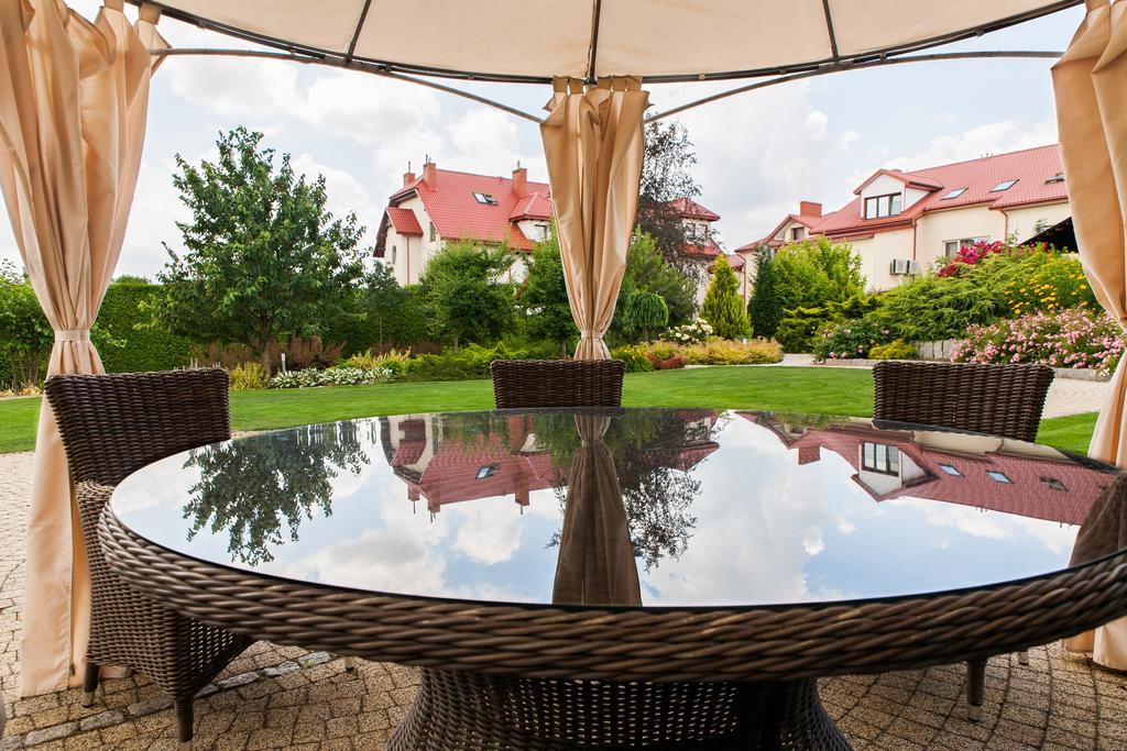 Hotel Panorama Ostrowiec Świętokrzyski Exteriör bild