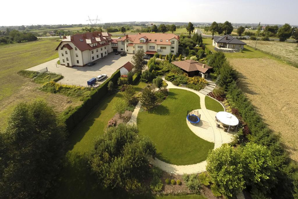 Hotel Panorama Ostrowiec Świętokrzyski Exteriör bild